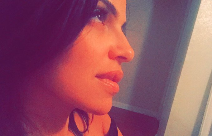 Watch Vida Guerra's leaked NSFW photo on TwXstars