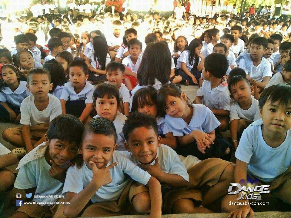 DanceABSCBN's tweet photo. #DKFunContinues ngayong umaga! Dito sa San Marcelino Elementary school! Sino ang nandirito  ngayon? Sayawan na!! https://t.co/gWV0tUJfbp