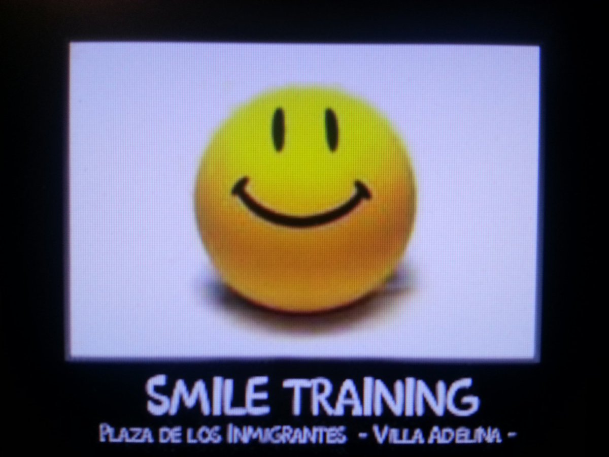 romigutierrezok's tweet photo. Soy una adelantada ... #cambiemos usa el mismo logo que mi grupo de entrenamiento #SmileTraining https://t.co/zq4Rn4CFJ7