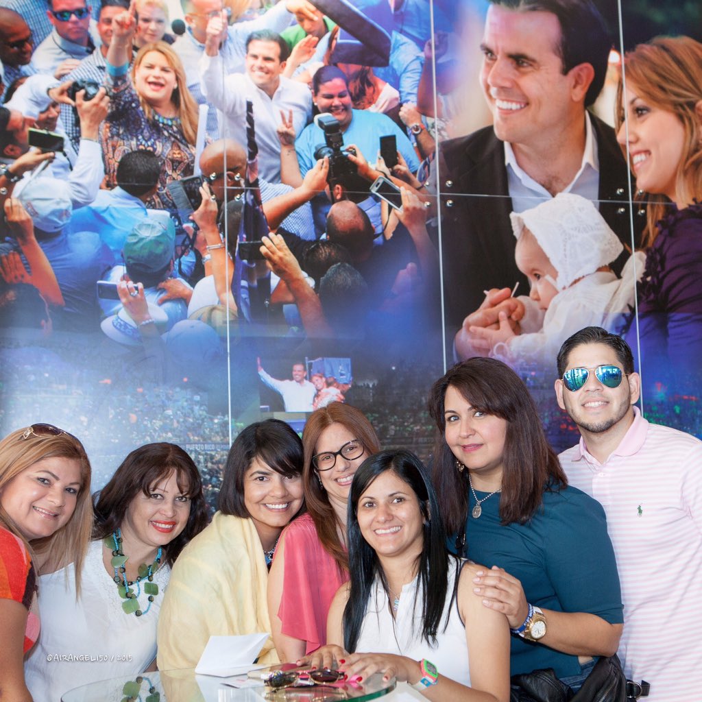 albertorivas's tweet photo. #latepost #convencion2015 #juntospodemos #rrteam #LMEPV @ricardorossello @beatrizisabelrossello @nerismar https://t.co/hMBjyIQ2W0
