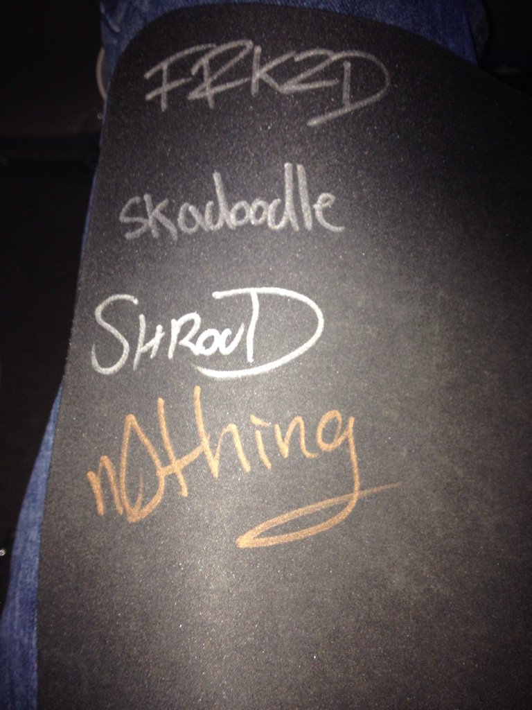 Final__Life's tweet image. All I need to do is find @c9seangares and a silver sharpie.