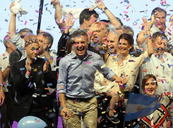 luce_riv's tweet photo. Vamos que hacemos un cambio juntos... Feliz de este cambio @mauriciomacri https://t.co/SRzmn228a2