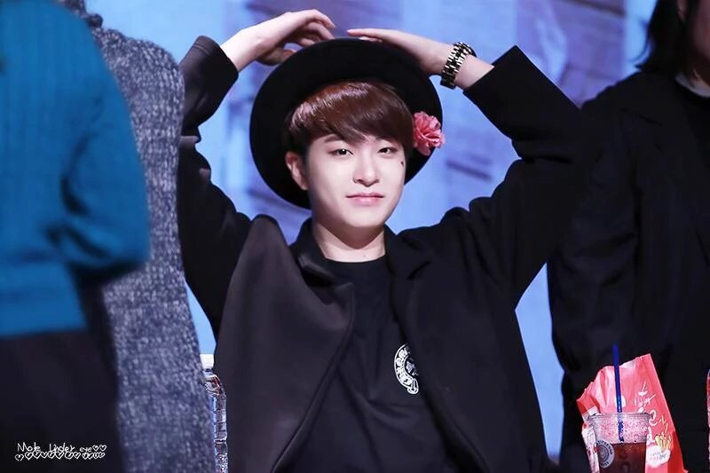 coded4d9dc's tweet photo. [FA] 151119 Ilsan Fansign: Always smiling doesnt mean you're free from hardship

Cr. ITEMPOOL917
K-J: @orange_jiejie https://t.co/NVM3qvmfBm