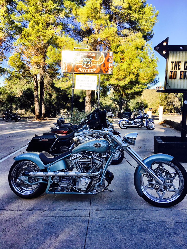 EricTippetts's tweet photo. Beautiful day in So Cal for a motorcycle ride to #hellskitchen #vondutch #customotorcycle #entrepreneur #FeelGood https://t.co/9XxTkna8pf
