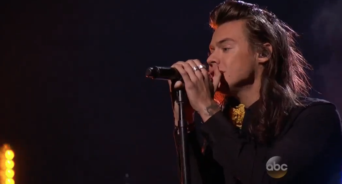 GMA's tweet photo. 💯

#AMAs1D #AMAs #1D https://t.co/LG3cUx8BIJ
