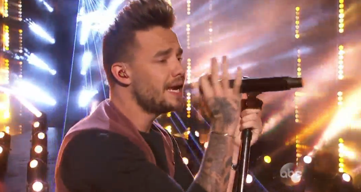 GMA's tweet photo. 💯

#AMAs1D #AMAs #1D https://t.co/LG3cUx8BIJ