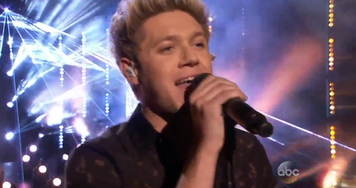 GMA's tweet photo. 💯

#AMAs1D #AMAs #1D https://t.co/LG3cUx8BIJ