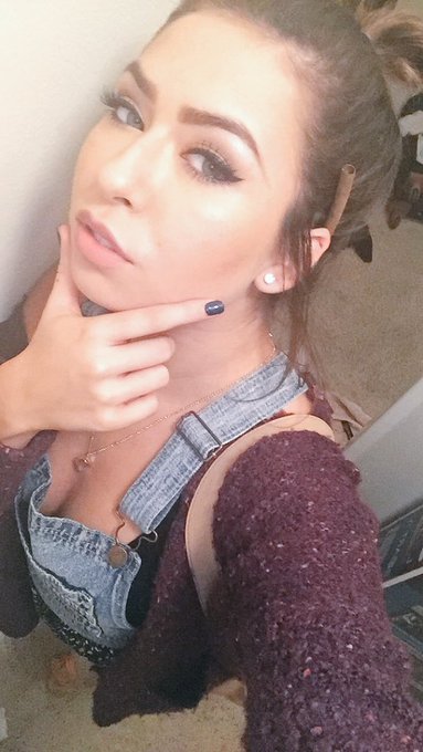 Off to go do hoodrat things with my friends 🤘🏻 https://t.co/8bVs5YtIIn<a href="/tag/spoiledsuperslut"class="tags"><span>#spoiledsuperslut</span></a>