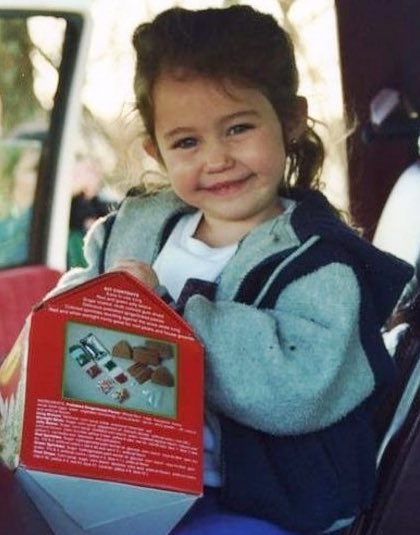 mileygossipp tweet picture