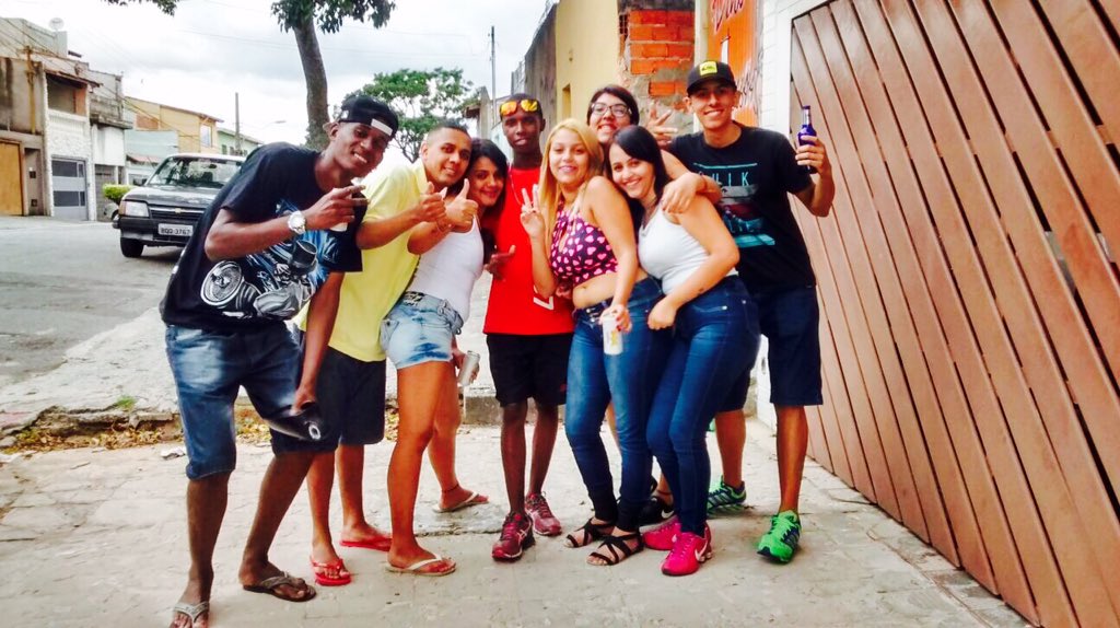 misilvaas2's tweet image. - quando é verdadeiro não existe tempo, distância , e nem dificuldades que separe 💕❤️ #desdemenores #crescemos ❤️❣😍