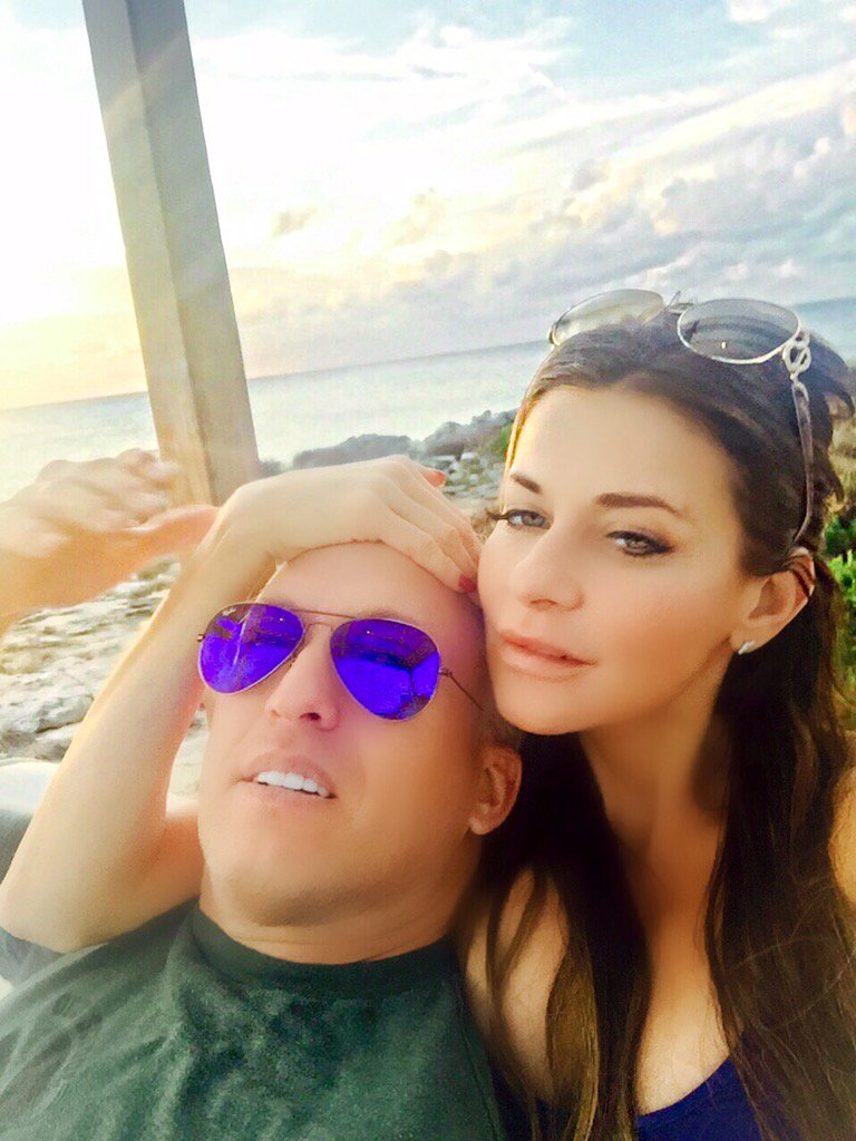 amyheartlive's tweet photo. @turksandcaicos @amanyara #Mangosunset #turquoiseocean @AmyHeartLive AmyHeartLive @ChasersOwner #Dreambabydream https://t.co/8qXNxBzTJp