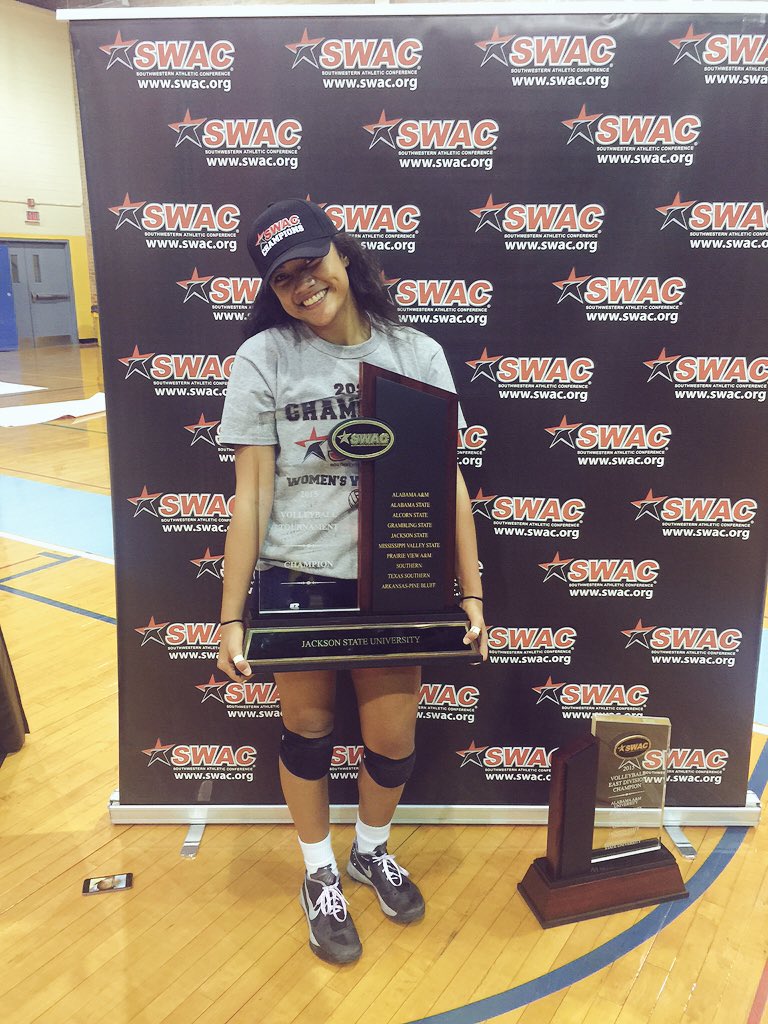 KshaMasani's tweet image. For the love of the game💕🏐🏆💍🤑 #yaGirlIsAChamp #al8ha #forDaFam #forDa808