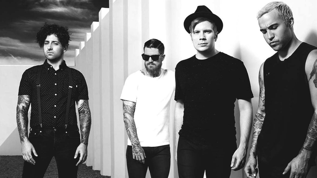 Variety's tweet photo. .@falloutboy just won their first #AMAs award for favorite alternative-rock artist https://t.co/CxKu0Mv9kP https://t.co/yih59lYtCk