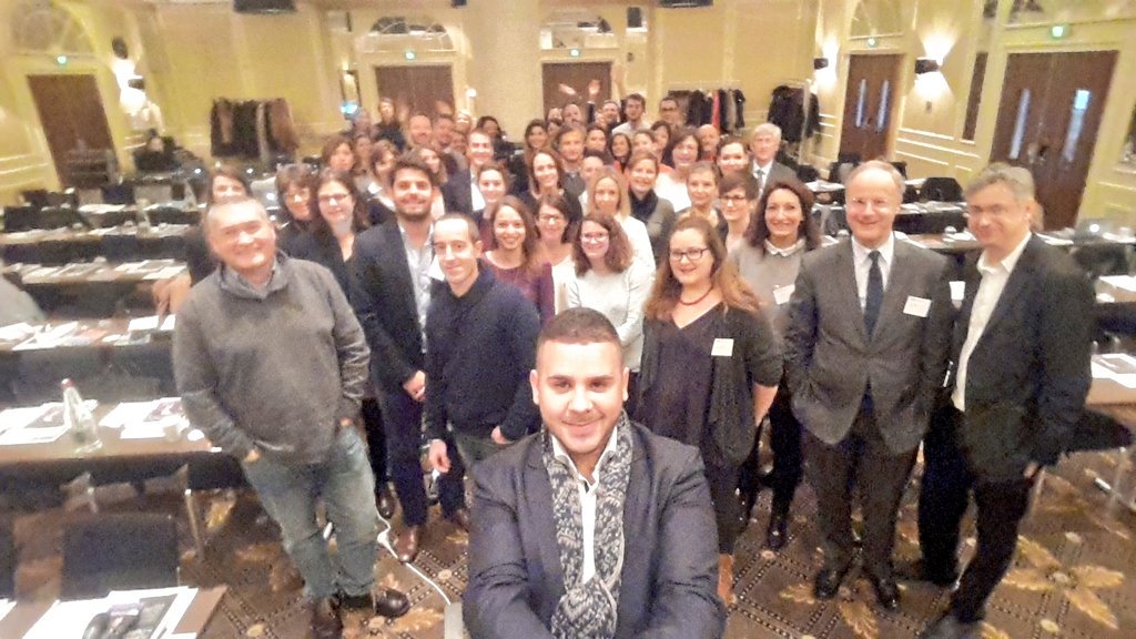 AnthonyBabkine's tweet photo. On ouvre le #TendancesCom2015 de @strategies1 
Heureux de présider cette séance :) #communication https://t.co/1Vxhvdpgux