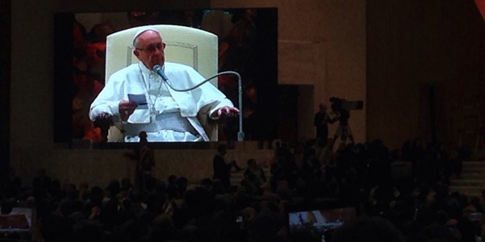 JesuitesEdu's tweet image. .@Pontifex_es cerró el #CongressEducat @VatiEducatio, al que asistieron @PepeMe y @lluisylla bit.ly/1T9ru0y