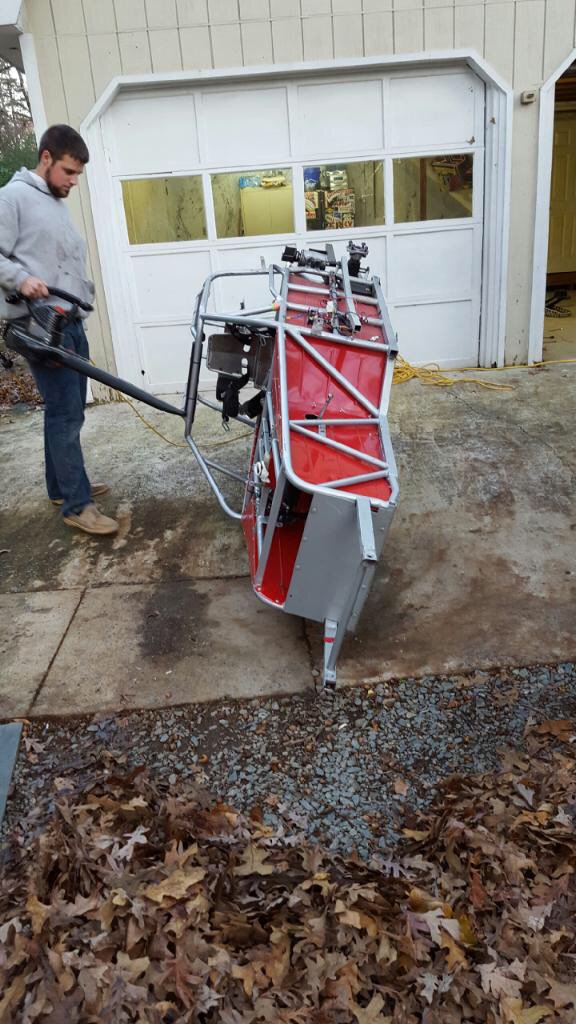 RuffBryson's tweet photo. Cleaning day #cleancar #fastandclean https://t.co/g79jUBZ2Zt