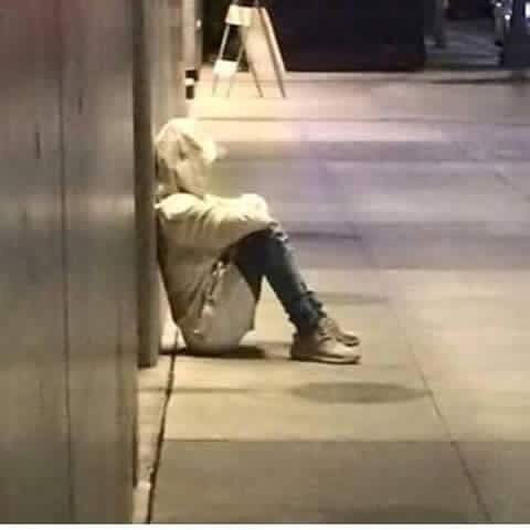 _butbruna's tweet photo. what is happening? @justinbieber https://t.co/PYy5jnzt7y