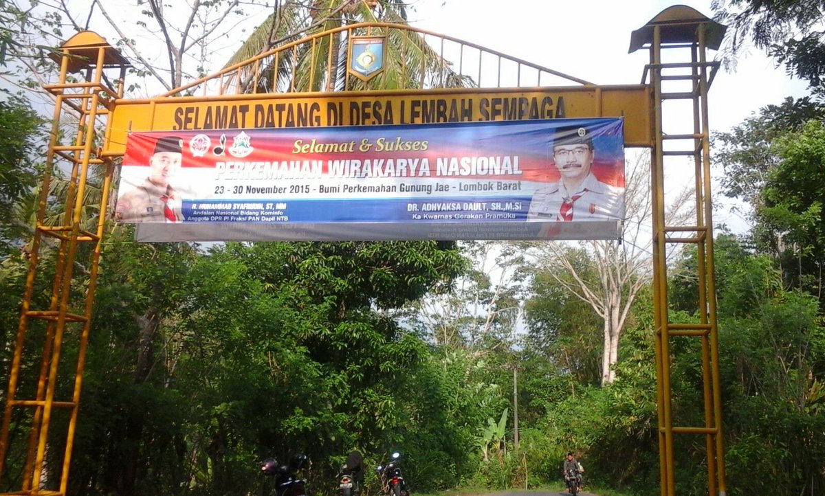 AdhyDault's tweet photo. Siang ini, dgn Kak Zainul Majdi (Gub NTB, Ka Mabida NTB), sy membuka Perkemahan Wirakarya Nasional di NTB #PWN2015 https://t.co/6volbZlhw0