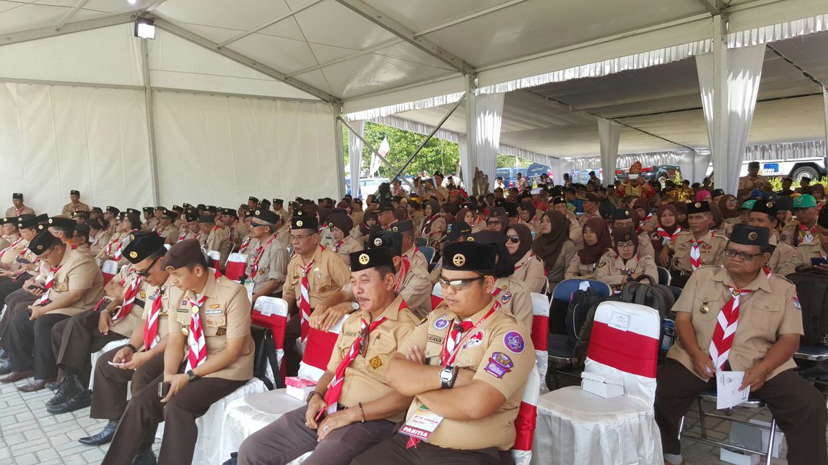 AdhyDault's tweet photo. Siang ini, dgn Kak Zainul Majdi (Gub NTB, Ka Mabida NTB), sy membuka Perkemahan Wirakarya Nasional di NTB #PWN2015 https://t.co/6volbZlhw0