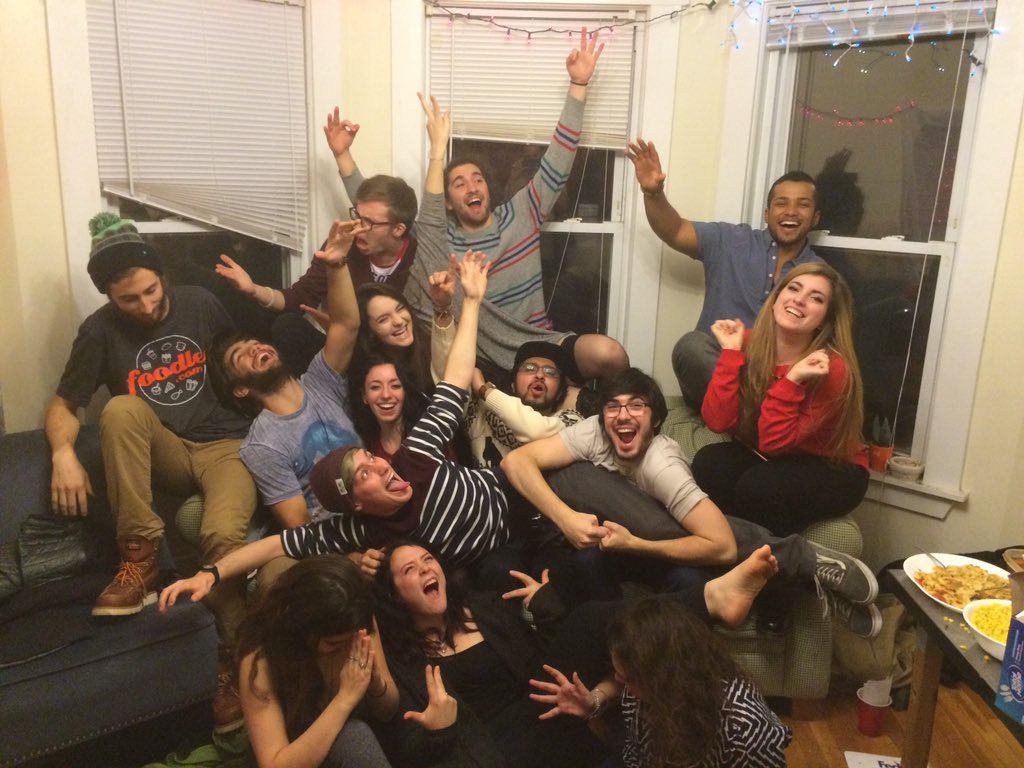 _vincnzo's tweet photo. It was lit #baesgiving #2015 https://t.co/XWynp9iQLs