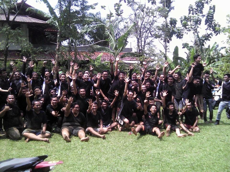 Slmat ats plantikan member" XYI JaDeTaBek "V" . Semga selalu smangat , berkarya , n tetap semngat smpai akhir .