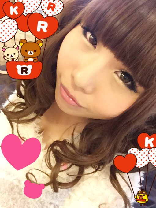 わー明日はイベントだぁぁっ(*&acute;Д｀*) 久しぶりに皆様に会えるの、すごく楽しみにしてます( &acute; ▽ ` )ﾉ 是非会いに来てね( &acute; ▽ ` )ﾉ♡ https://t.co/Al2pVWHbcj