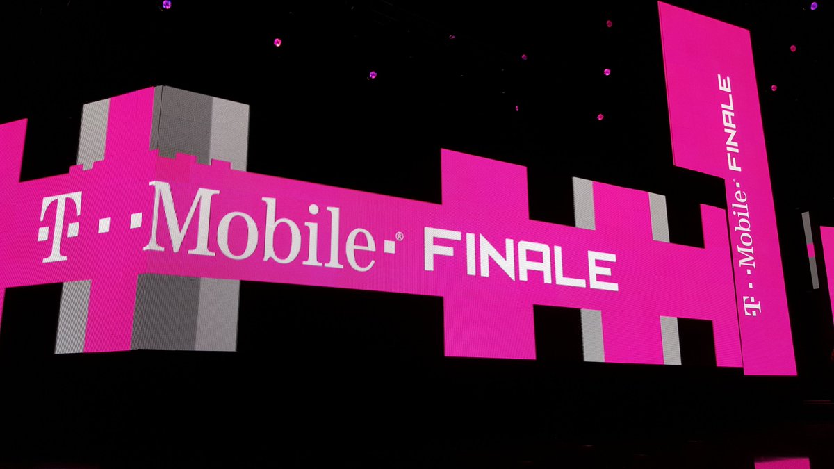 beliebers_j_bx's tweet photo. TheAMAs: Thanks @justinbieber for killin' it in the @TMobile Finale! #AMAsUnleashed ๐ฅ๐ฅ๐ฅ #AMAs https://t.co/i9o65PbPlq