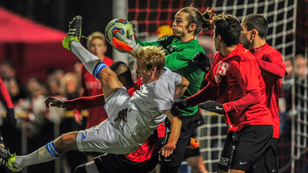 GoSeattleU's tweet photo. Congrats to @SeattleU_MSO for the win against UCLA tonight! https://t.co/GFxlPiDKdI