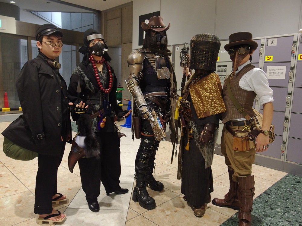 バレット 武装撮影会 まずはいきなりふくさん Fukusuk とエンカウント 長身と全身の装備はやはり凄い かっこいいぞ 全員で決戦前の集合風ポーズ そして挨拶はきちんと天蓋を外す これが虚無僧の社会的御定書だ T Co