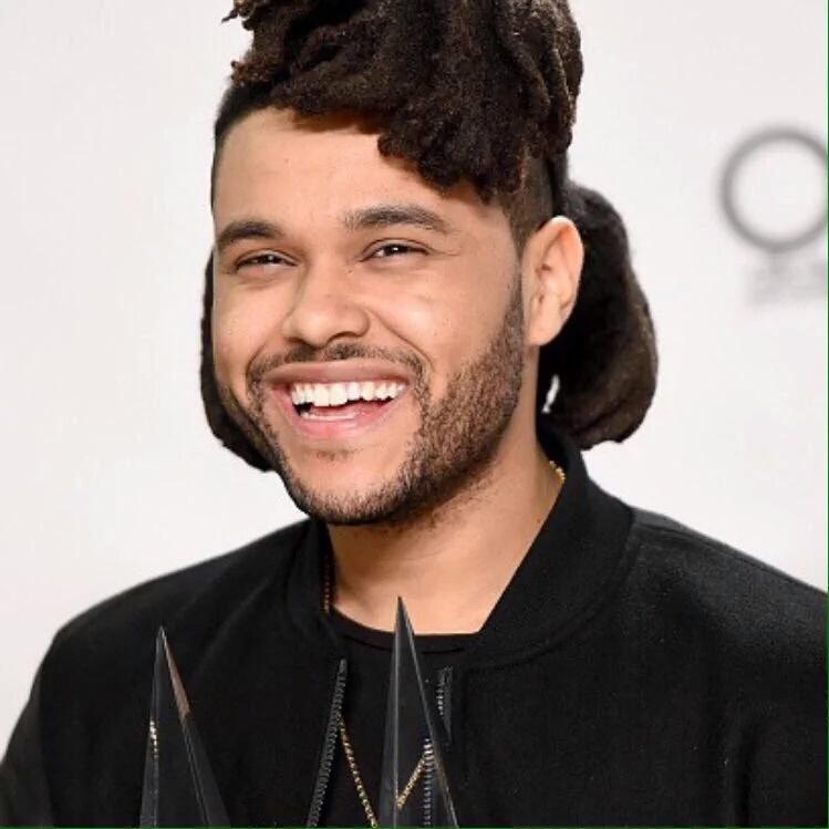 Кэмерон робертс. The weeknd певец. The weeknd певец. Weekend актер. The weeknd.