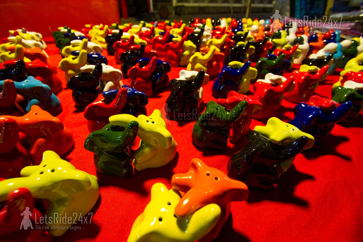 letsride24x7's tweet photo. Let's Spice up your travel; Add Some salt and Pepper; Let's take a walk to explore the street markets of Chiang Mai https://t.co/62O1tyAIKu