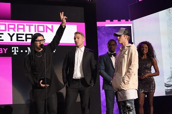 biebersmaniabr's tweet photo. Justin no palco do AMA 2015, no Microsoft Theater - (22/11).
https://t.co/92MeJZu8Sf
#BieberOnAMAs #BieberMBRAMAs https://t.co/Ue1QPNTZTs