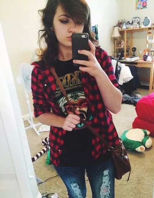 Hey Im Samm
Im 19
And cuddles are my thing.