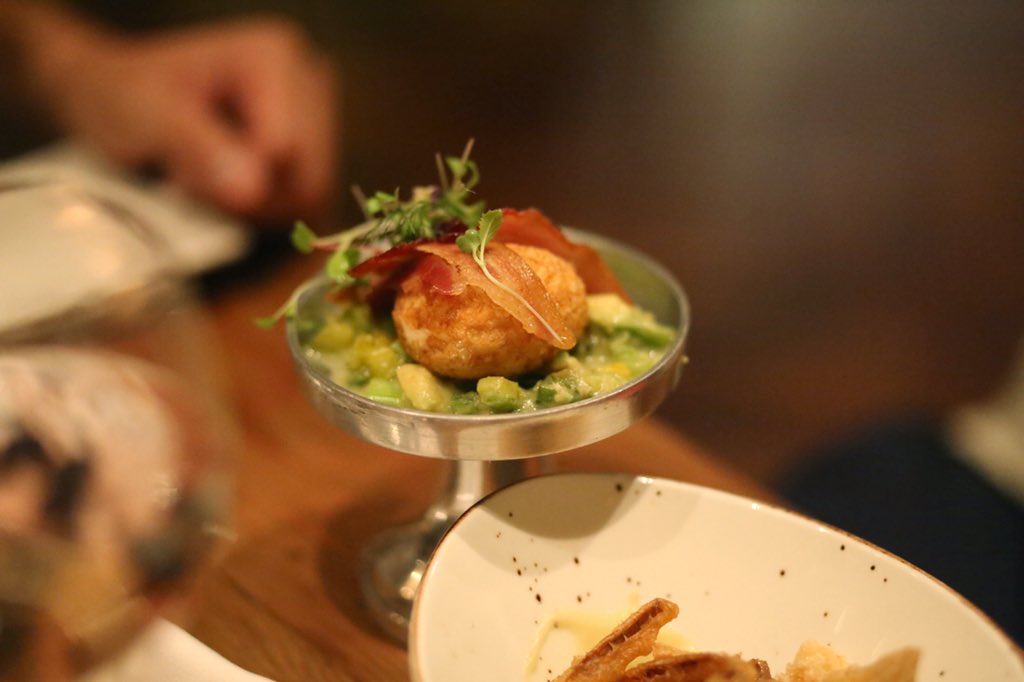 JobestBlog's tweet photo. Gin and tapas, our new favourite combo. Check out @workshop55bar on the blog today #Jobest https://t.co/DXCoXmgUWF https://t.co/YqoQb2HxwC