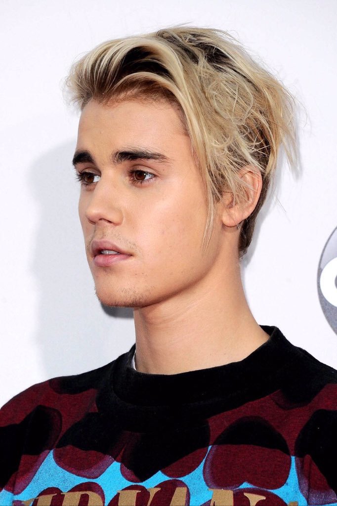 ibiebersIays's tweet photo. RT TO BURN SOMEONE'S TIMELINE. 🔥 https://t.co/JwjFn9WJS9