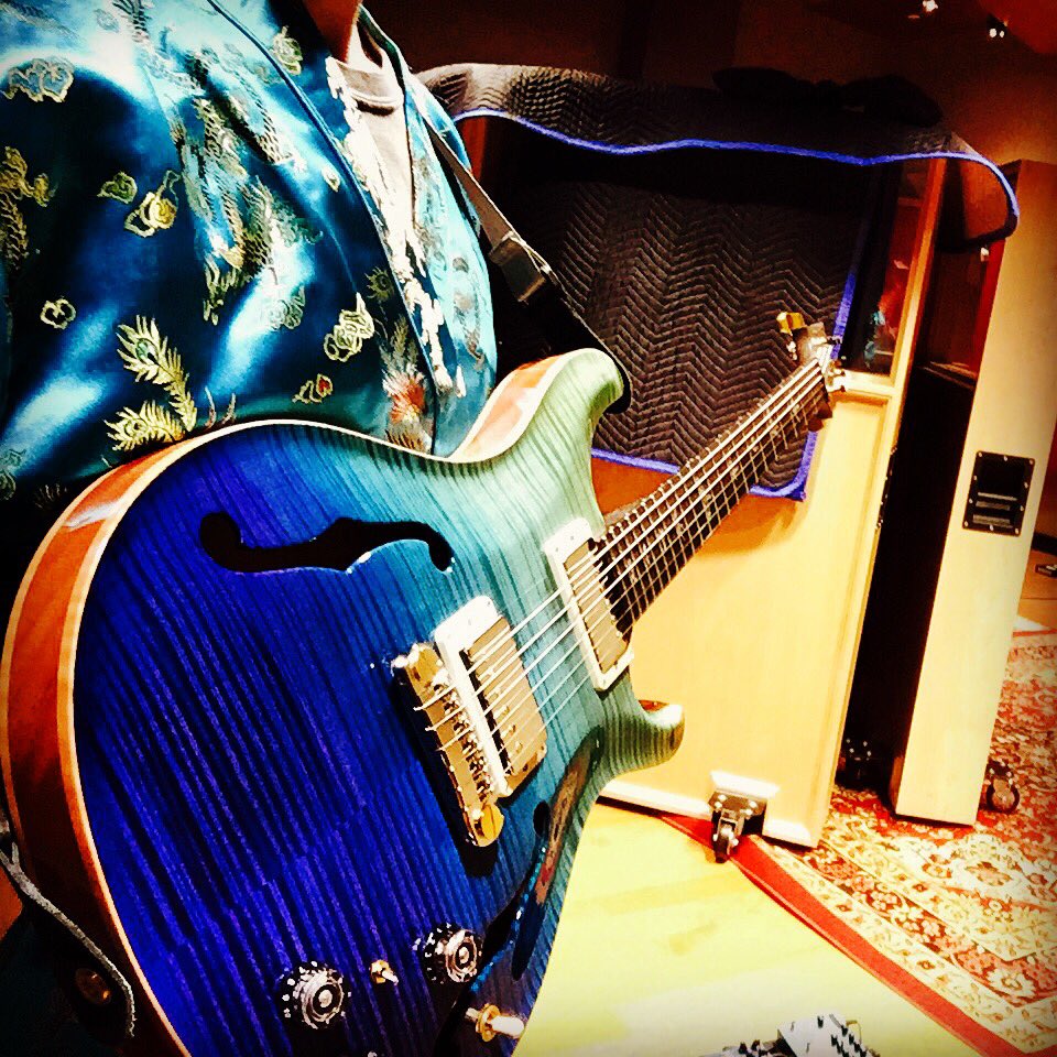 NVeinoglou's tweet photo. The #prs in the studio #guitar #musician #studio #bluefade #hollowbody #paulreedsmith https://t.co/OIeuZCLN8k