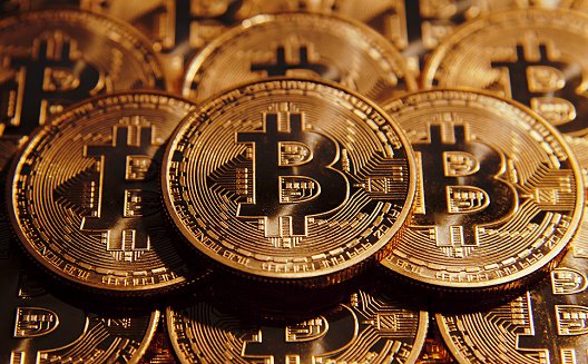 WamdaME's tweet photo. Busting MENA's top 4 myths about bitcoin @YellowPay https://t.co/6gyS4u5pkp https://t.co/YOgOghrZbC