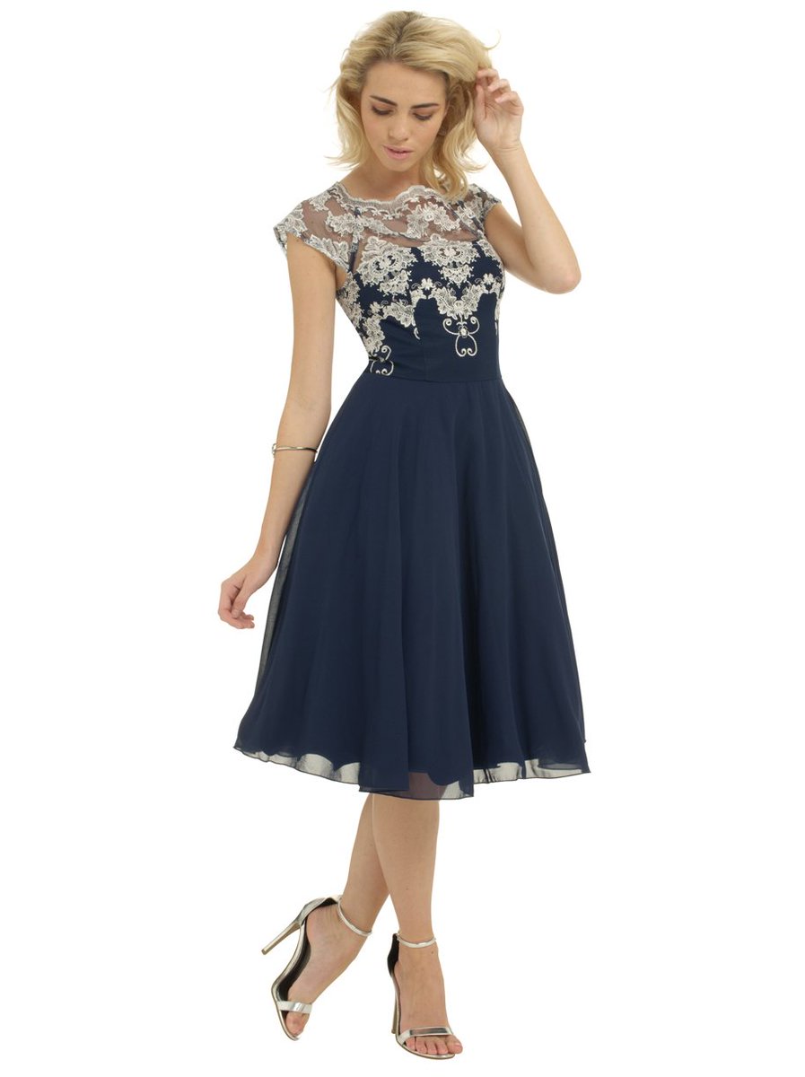 FOLLOW &amp; RT TO WIN A CESKA DRESS chichiclothing.com/products/Chi-C… Ends 10pm Thursday 26th November #ChiChiClothing #Comp