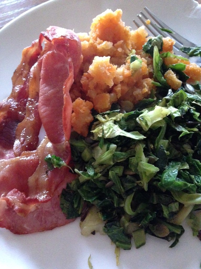 cleaneatuae's tweet photo. #winterfuel #rootmash #springgreens #britishbacon that was a belly full! #clean #nutritious #paleo https://t.co/AiOua0ArlR