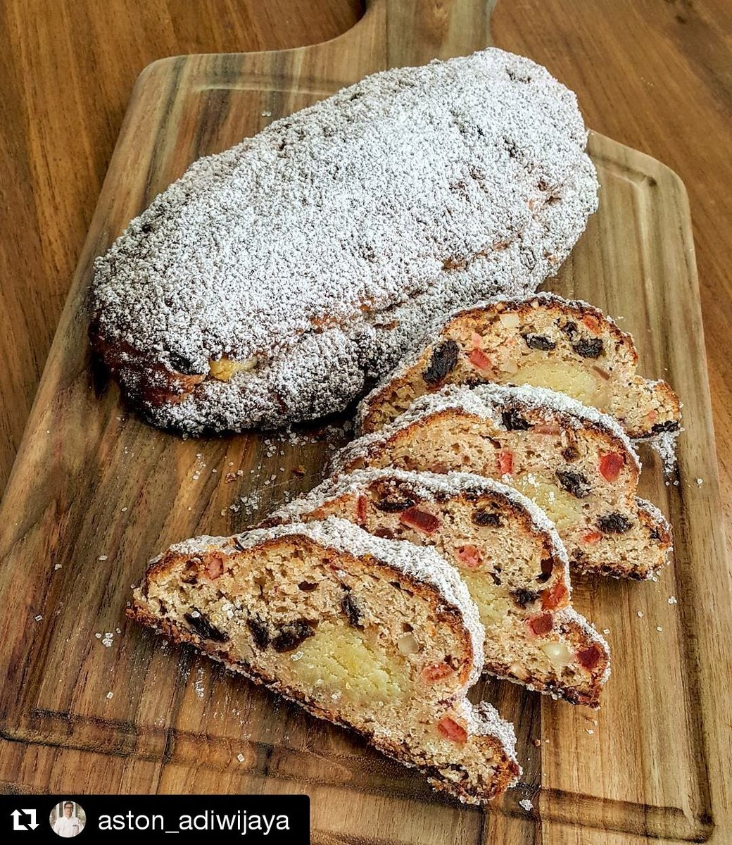 bellamie_b's tweet image. Celebrating X-mas we're ready for this #stollenbread @bellamie_b 💕💕💕 X-mas is coming early