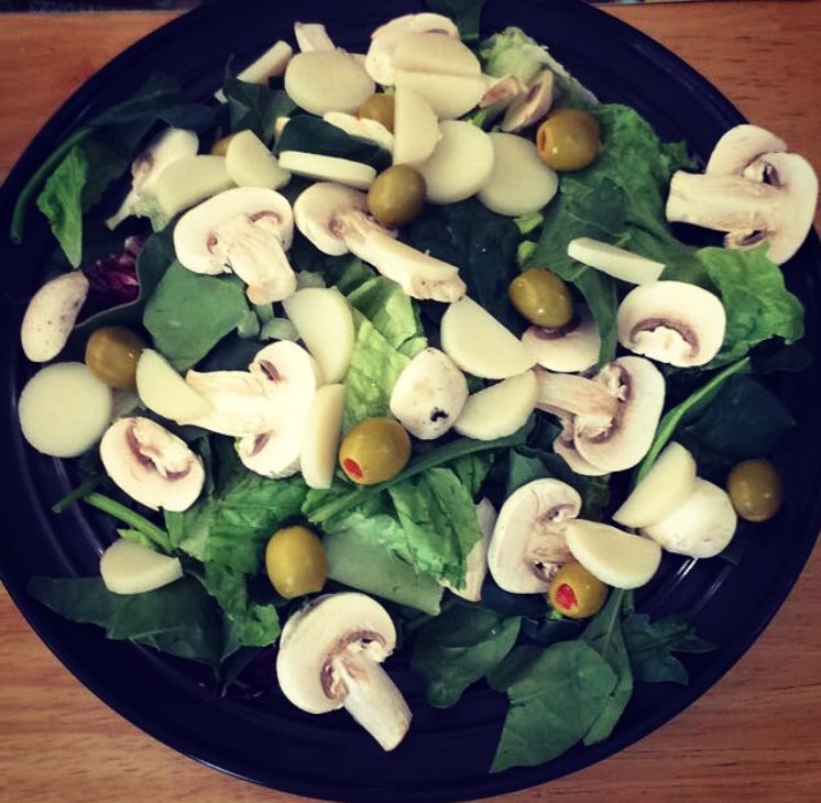 lnumariana's tweet photo. Healthy and Delicious #nutrion #easy #homemade #salad #NutriNotes https://t.co/6LwY9aTgyw