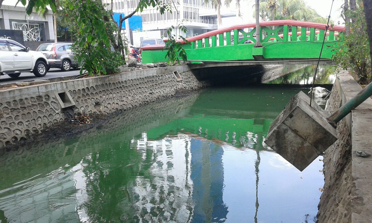 Giat saluran PHB ArthaGading <a href="/KebersihanDKI/">Kebersihan DKI</a> <a href="/IsnawaAdji/">isnawa adji</a> <a href="/bangAli_MH/">Ali Maulana Hakim</a> <a href="/BondanDE/">Bondan Dyah Ekowati</a> <a href="/BasrudinP/">basrudin gading</a> <a href="/basuki_btp/">Basuki T Purnama</a> <a href="/reffendi13/">Rustam Effendi</a>