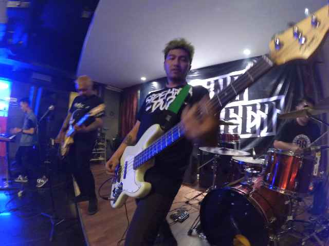 Masih kemarin malam di rogers bersama <a href="/HARIGENERASI/">LINE @harigenerasi</a> dan @thebuux kita melepas lelah dengan beer dan lagu lagu RANCID