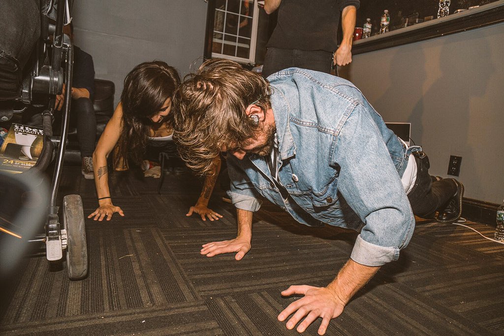 lights's tweet photo. Exact series of events that occurs every night before a show (π·: @deadboltphotos #lightslivepass) https://t.co/OGGSTa7Jna