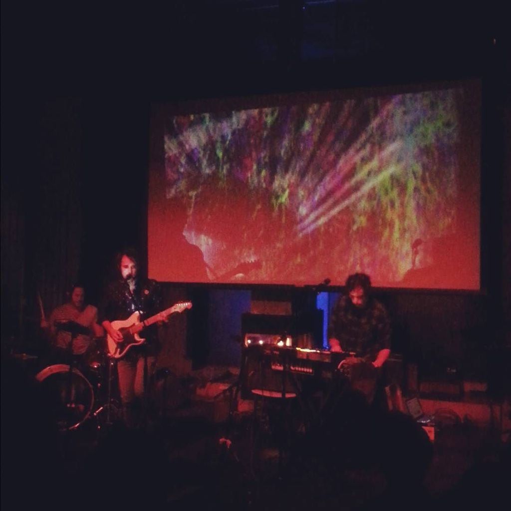 InnoPDX's tweet photo. @hosannasmusic tearin' up Rontoms #pdxmusic #hosannas #rontoms #portland by secretlyrad #innopdx https://t.co/XngGBCgHNG