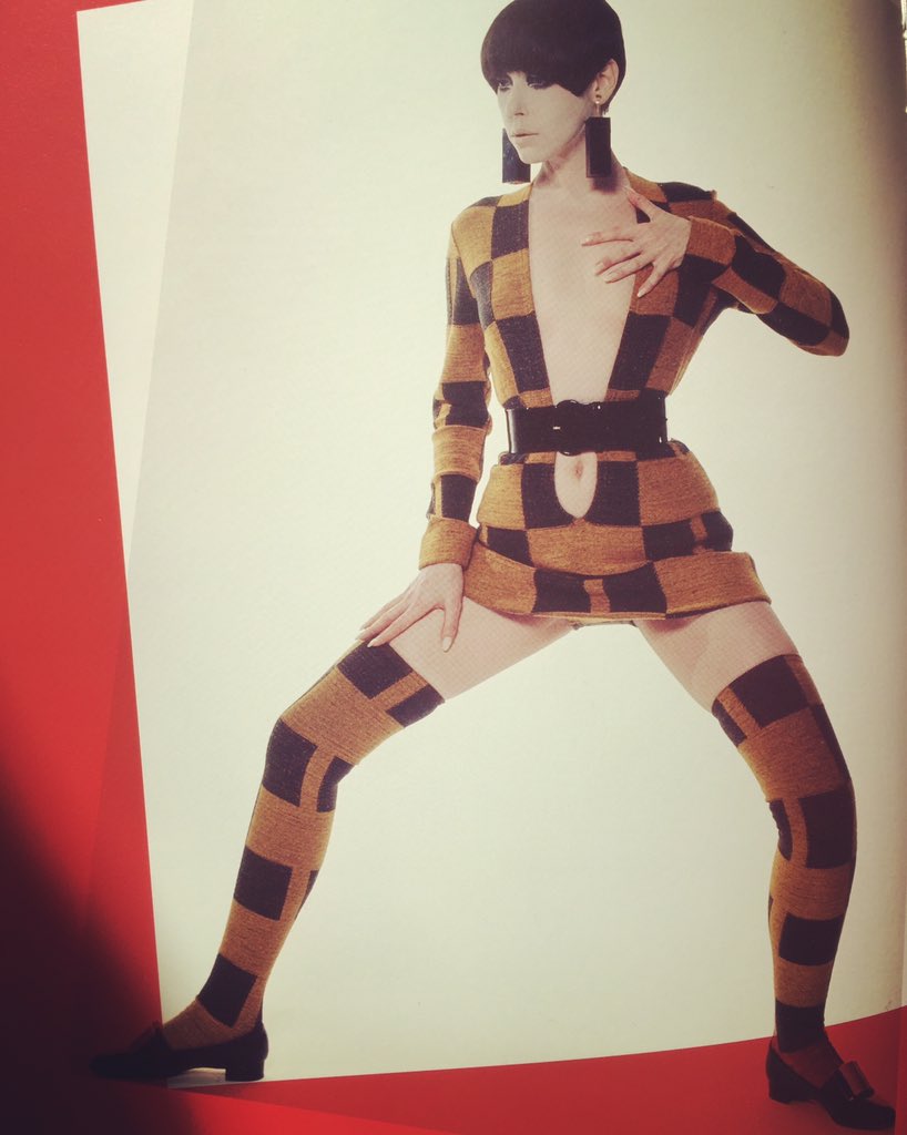 StylifiedInc's tweet photo. #the60s #fashion #stylified #getdressed #goals #glam #mod https://t.co/Qd73SZqa35