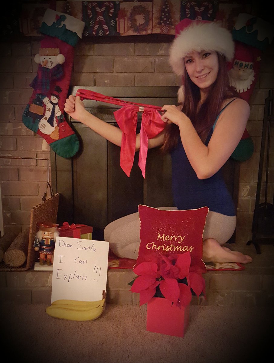 ricesophia's tweet photo. @kalpenn so this #selfiethoncontest was almost a good Christmas card.... almost.. https://t.co/xPMvXpwzz5