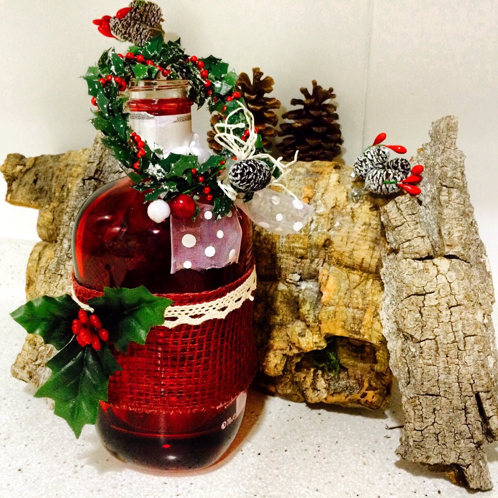 cucadaselprat's tweet photo. Color y calor en tu hogar estas navidades con rincones como éste #deconavidad #cucadaselprat #escucada #diseño https://t.co/7rEWf1tuen