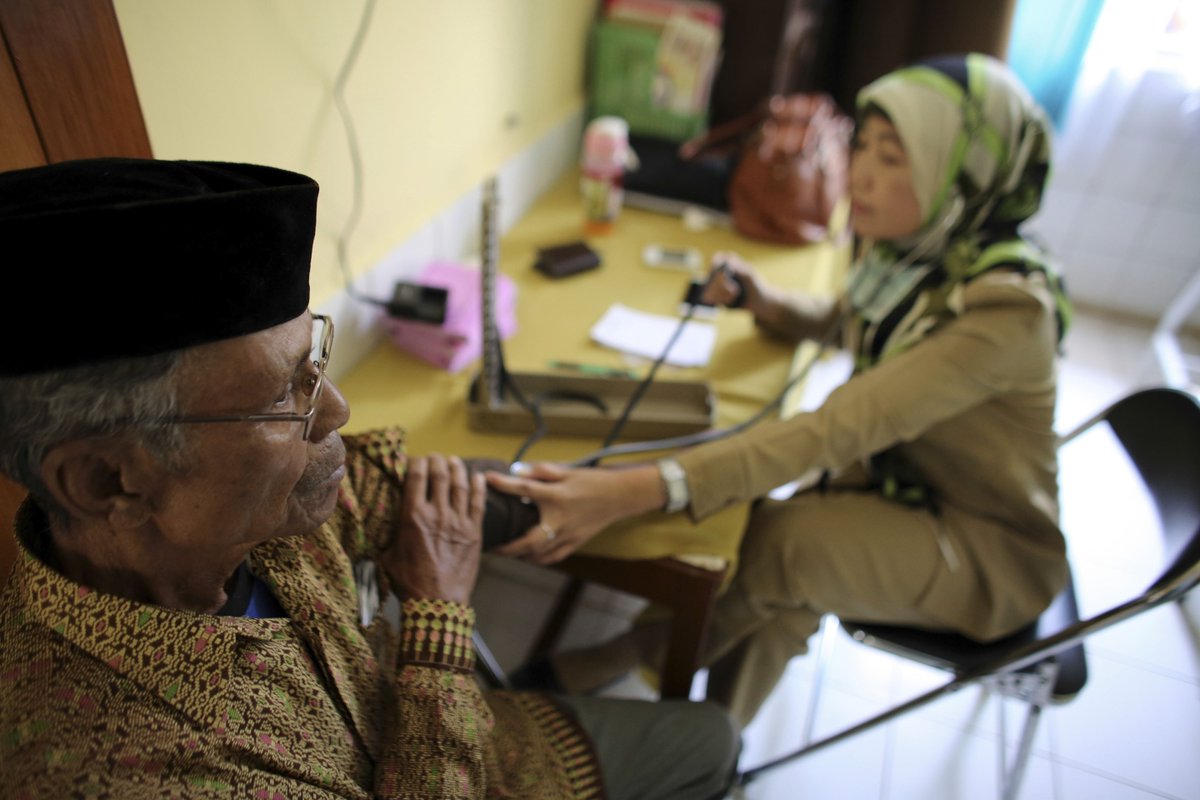 Representasi_ID's tweet photo. How to deal with complaints about health services? An opinion by @InfoPattiro
https://t.co/hdtknn5wD0 #health https://t.co/Mtze5vy6KM