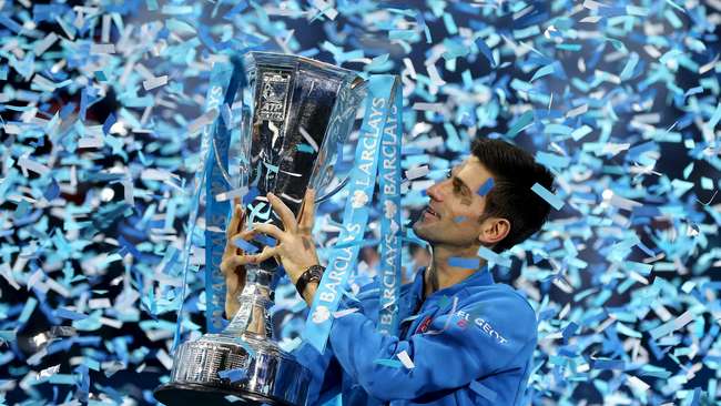 Kalahkan sang rival Roger Federer, Djokovic juara ATP World Tour Finals 2015. cnn.id/93357